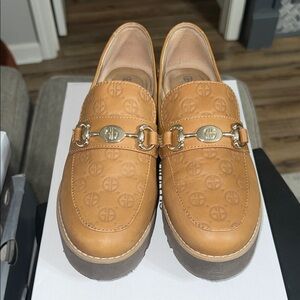 Giani Bernini Tan Platform Loafers with Silver Accents